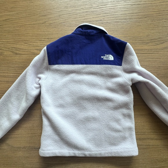 The North Face Blue and White color block Fleece Jacket - Picture 2 of 3